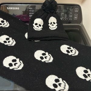 GUC. Torrid large scarf and beanie.